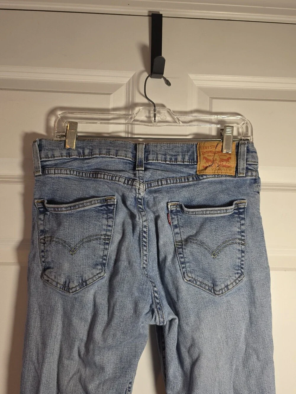 Levis 511 Light Wash Slim Fit Jeans 32 X 30 Has Inner Thigh Wear